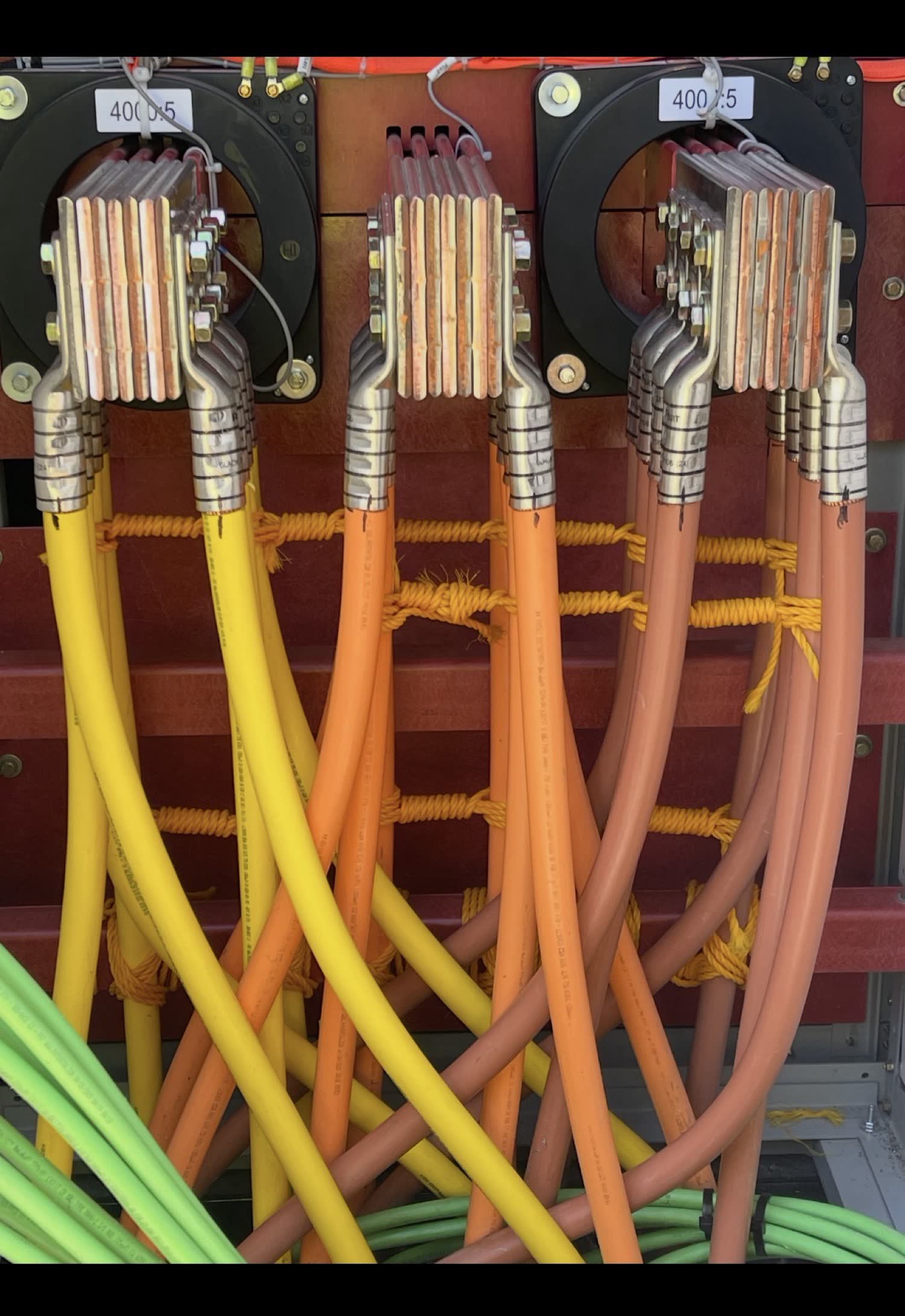 4000-to-5 current transformers with color-coded phase cables